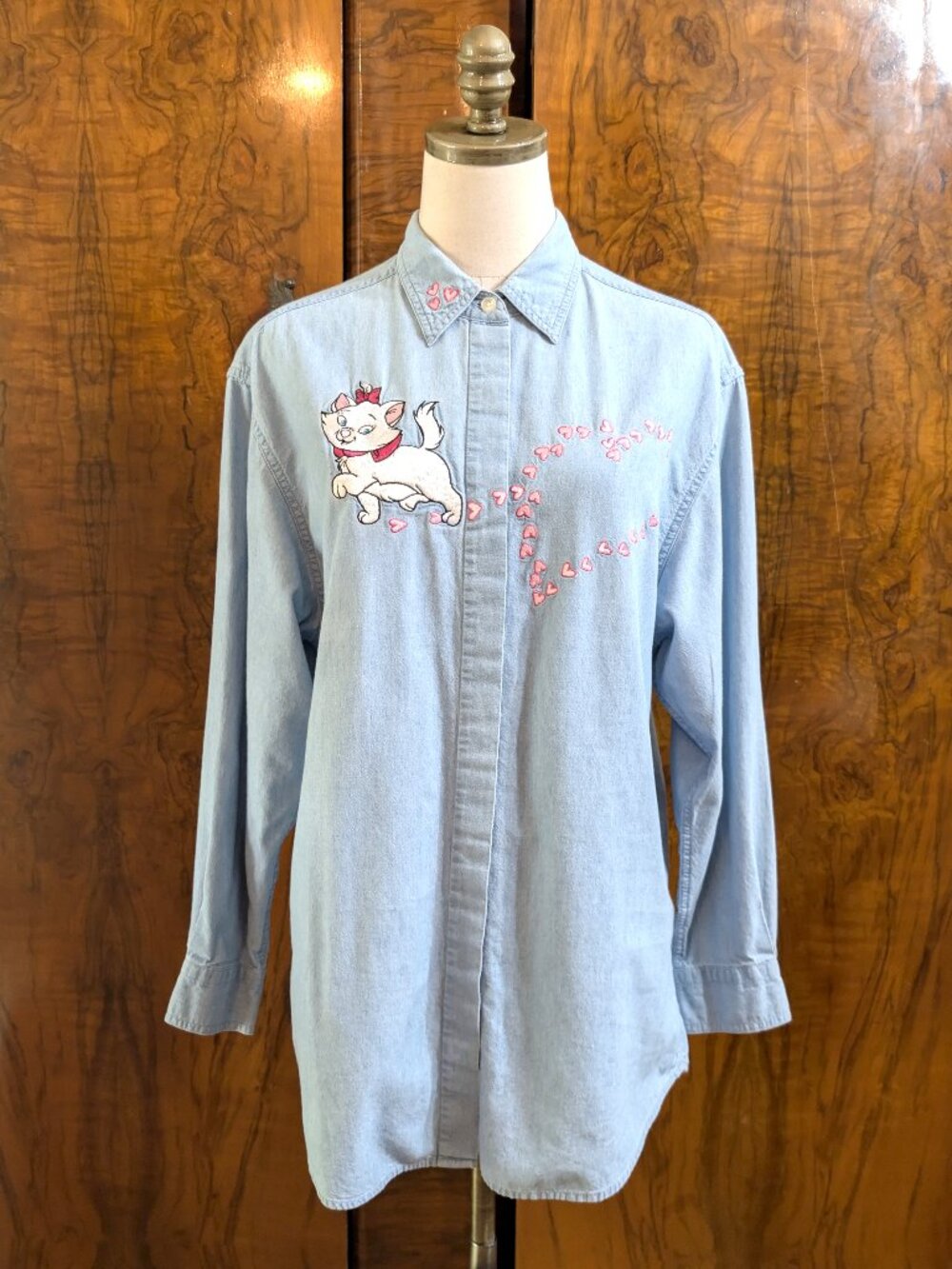 VTG Disney Store M Chambray Denim Button-up Shirt Embroidered The Aristocats